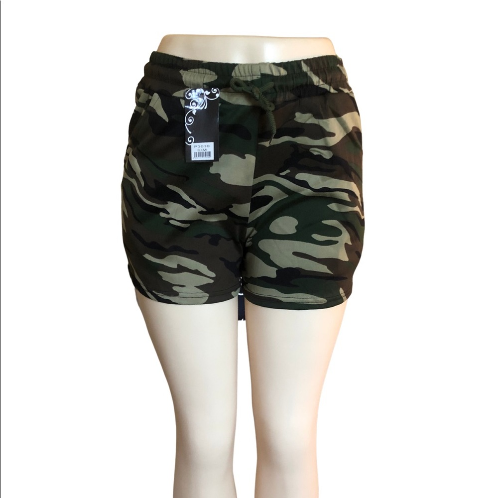 🌟 Camo Shorts 🌟